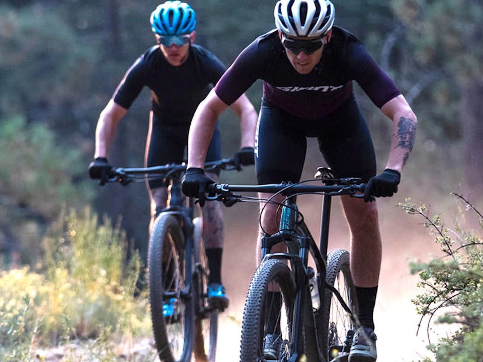 catégorie vélos de route confort et endurance chez Vertical Bike à Muret